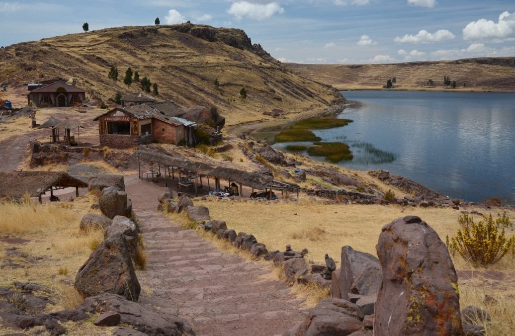 Sillustani peru lake Titicaca Chullpas